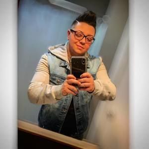 Meet your Posher, Daniela